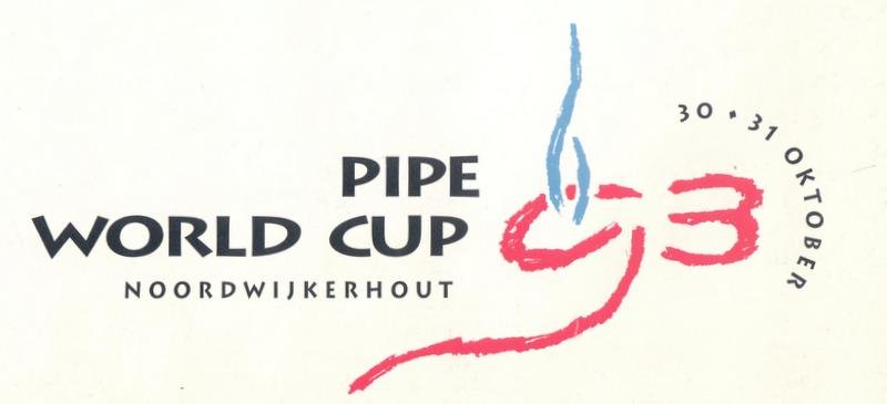 <p>Onder grote belangstelling hebben op 30 en 31 oktober Compaenen en de Stichting Pijp Nederland het World Cup Pipe Slow Smoking (WCP) georganiseerd in het Congrescentrum "Leeuwenhorst" te Noordwijkerhout. Dit was voor de eerste keer in Nederland.</p>