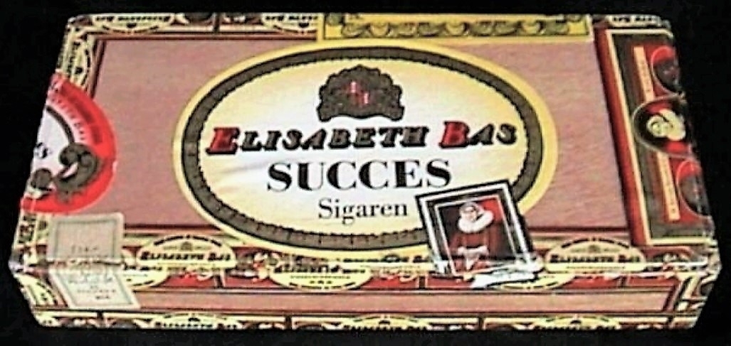 E.B. SUCCES kist 25 sigaren banderol 914 prijs f14.00 M E.B. SUCCES kist 25 sigaren banderol 914 prijs f14.00 M