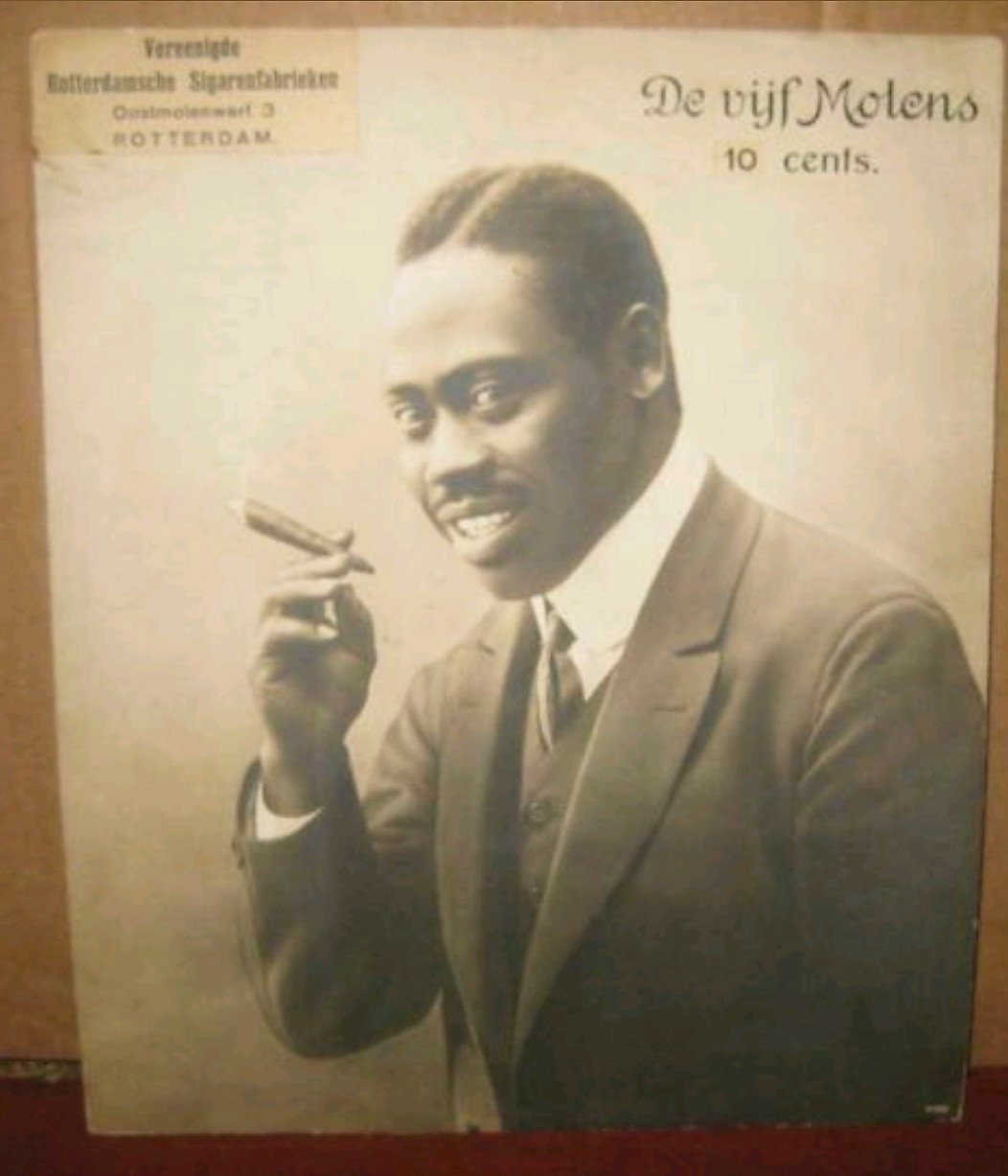 Vereenigde Rotterdamsche Sigarenfabrieken karton REKLAME M Vereenigde Rotterdamsche Sigarenfabrieken karton REKLAME M