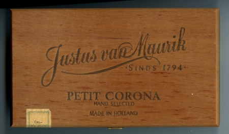 Maurik, Justus van Petit Corona 25/f30.00 banderol 6493 R Maurik, Justus van Petit Corona 25/f30.00 banderol 6493 R