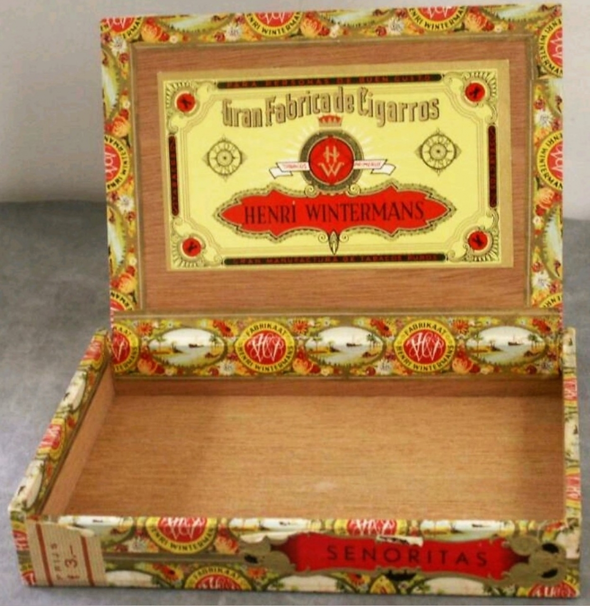 SENORITAS kist prijs f 3-  M