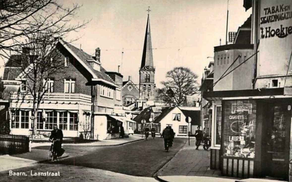 T Hoekje Tabak en Sigarenmagazijn - Baarn ANSICHTKAART MP T Hoekje Tabak en Sigarenmagazijn - Baarn ANSICHTKAART MP