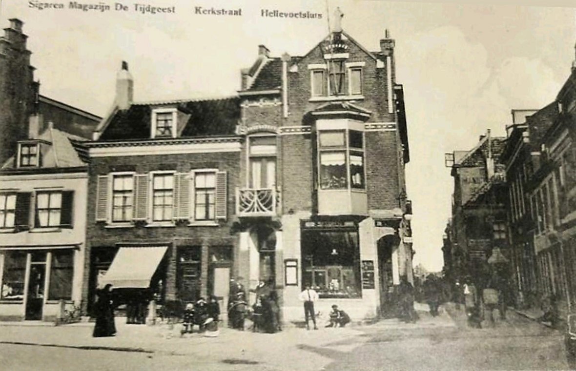 De Tijdgeest Sigarenmagazijn - Hellevoetsluis ANSICHTKAART MP