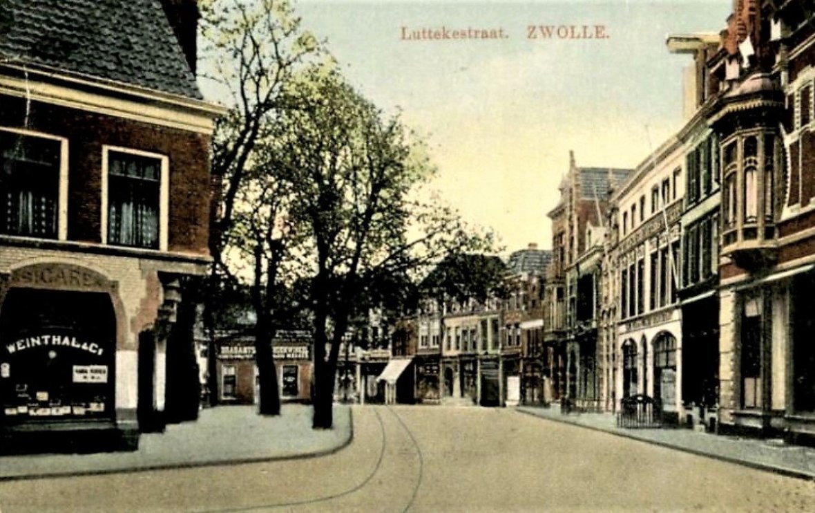 Weinthal en Co Sigarenmagazijn - Zwolle anno 1918 ANSICHTKAART MP Weinthal en Co Sigarenmagazijn - Zwolle anno 1918 ANSICHTKAART MP