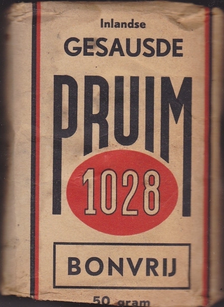 GESAUSDE PRUIM, pakje,50 gram,prijs 60 ct, banderol 1028 M GESAUSDE PRUIM, pakje,50 gram,prijs 60 ct, banderol 1028 M