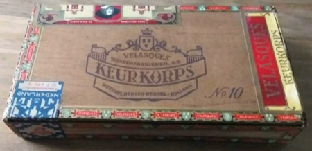KEURKORPS -  No 10 kist  M