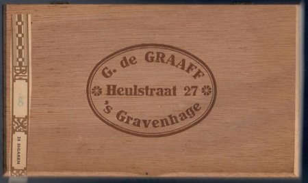 Chica - kist met 25 sigaren ƒ 12,50 Chica - kist met 25 sigaren ƒ 12,50